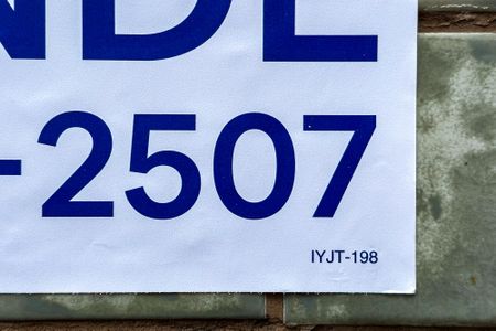 Casa à venda com 254m², 5 quartos e 3 vagas Casa à venda com 254m², 5 quartos e 3 vagasPlaca