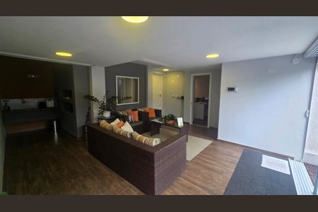 Foto 08 de casa à venda com 3 quartos, 254m² em Vila Bertioga, São Paulo