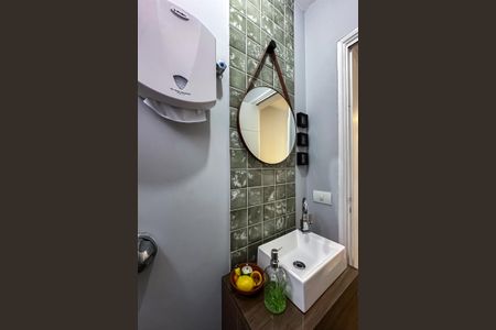 Casa à venda com 254m², 5 quartos e 3 vagas Casa à venda com 254m², 5 quartos e 3 vagasLavabo - Consultório