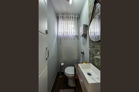 Casa à venda com 254m², 5 quartos e 3 vagas Casa à venda com 254m², 5 quartos e 3 vagasLavabo - Consultório