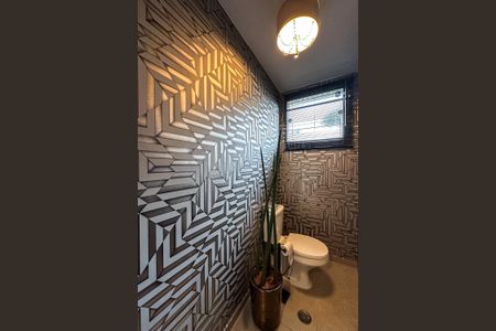 Casa à venda com 254m², 5 quartos e 3 vagas Casa à venda com 254m², 5 quartos e 3 vagasLavabo