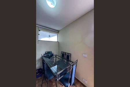 Casa à venda com 254m², 5 quartos e 3 vagas Casa à venda com 254m², 5 quartos e 3 vagasQuarto de Serviço