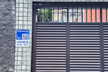 Casa à venda com 254m², 5 quartos e 3 vagas Casa à venda com 254m², 5 quartos e 3 vagasPlaca