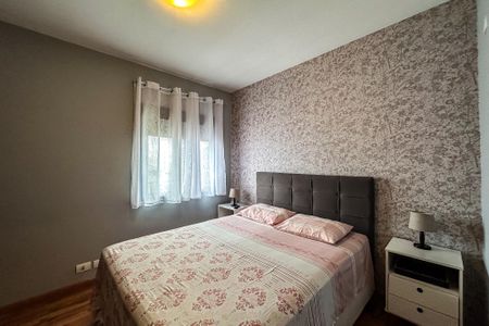 Casa à venda com 254m², 5 quartos e 3 vagas Casa à venda com 254m², 5 quartos e 3 vagasQuarto