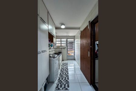 Casa à venda com 254m², 5 quartos e 3 vagas Casa à venda com 254m², 5 quartos e 3 vagasÁrea de Serviço