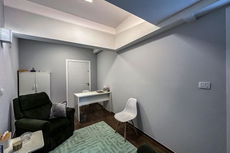 Casa à venda com 254m², 5 quartos e 3 vagas Casa à venda com 254m², 5 quartos e 3 vagasSala 2 - Consultório