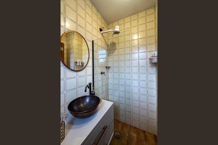 Casa à venda com 254m², 5 quartos e 3 vagas Casa à venda com 254m², 5 quartos e 3 vagasBanheiro de serviço