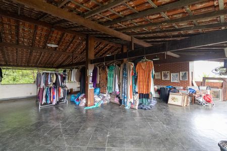 Casa para alugar com 300m², 5 quartos e 6 vagas Casa para alugar com 300m², 5 quartos e 6 vagasTerraço