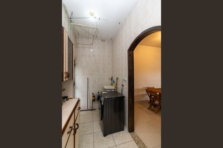 Casa para alugar com 300m², 5 quartos e 6 vagas Casa para alugar com 300m², 5 quartos e 6 vagasÁrea de Serviço