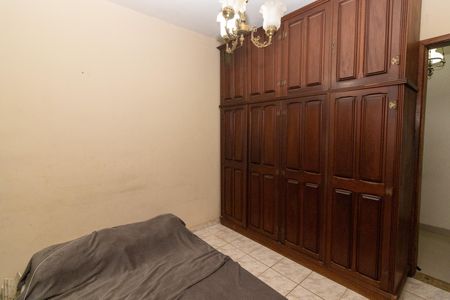 Casa para alugar com 300m², 5 quartos e 6 vagas Casa para alugar com 300m², 5 quartos e 6 vagasQuarto 2