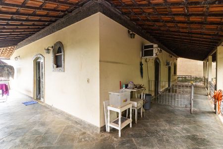 Casa para alugar com 300m², 5 quartos e 6 vagas Casa para alugar com 300m², 5 quartos e 6 vagasVaranda