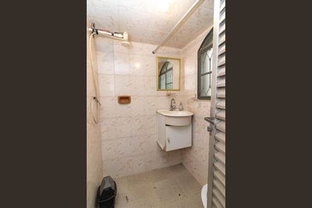 Casa para alugar com 300m², 5 quartos e 6 vagas Casa para alugar com 300m², 5 quartos e 6 vagasBanheiro do terraço