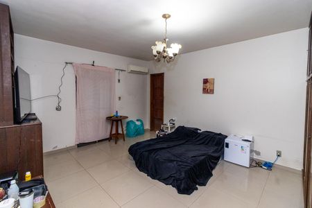 Casa para alugar com 300m², 5 quartos e 6 vagas Casa para alugar com 300m², 5 quartos e 6 vagasQuarto 1 - Suíte