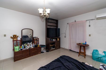 Casa para alugar com 300m², 5 quartos e 6 vagas Casa para alugar com 300m², 5 quartos e 6 vagasQuarto 1 - Suíte