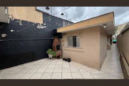 Casa para alugar com 103m², 2 quartos e 1 vagaQuintal