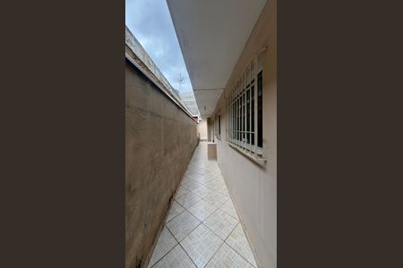 Casa para alugar com 103m², 2 quartos e 1 vagaCorredor - Quintal