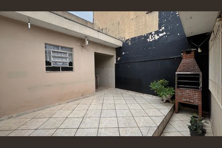 Casa para alugar com 103m², 2 quartos e 1 vagaQuintal