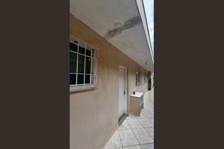 Casa para alugar com 103m², 2 quartos e 1 vagaCorredor - Quintal