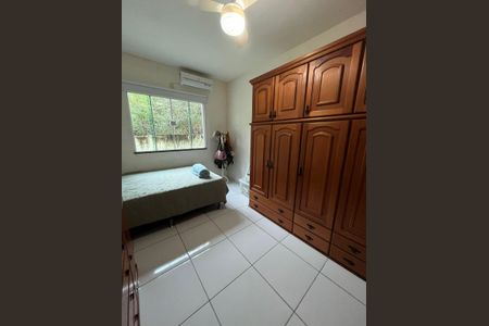Quarto de casa de condomínio para alugar com 2 quartos, 69m² em Colubandê, São Gonçalo