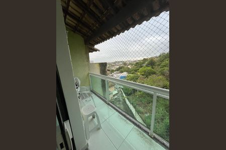 Varanda de casa de condomínio para alugar com 2 quartos, 69m² em Colubandê, São Gonçalo
