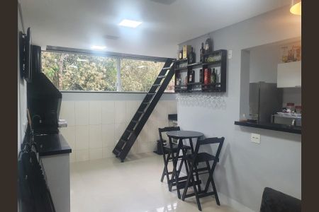 Casa de condomínio para alugar com 115m², 3 quartos e 2 vagasCozinha