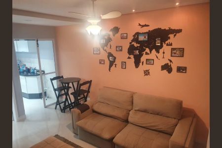 Sala de casa de condomínio para alugar com 3 quartos, 115m² em Jardim Petropolis, Cotia