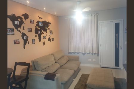 Sala de casa de condomínio para alugar com 3 quartos, 115m² em Jardim Petropolis, Cotia