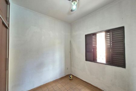 Casa à venda com 226m², 3 quartos e 3 vagasQuarto 2 