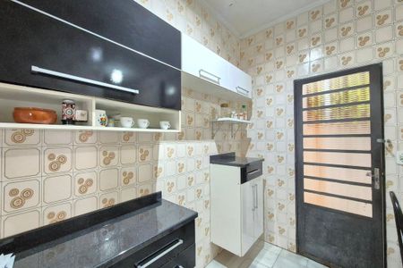 Casa à venda com 226m², 3 quartos e 3 vagasCozinha 