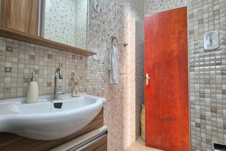 Casa à venda com 226m², 3 quartos e 3 vagasBanheiro