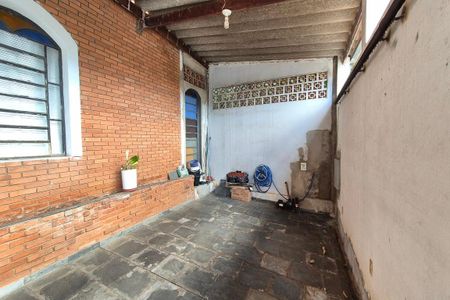 Casa à venda com 226m², 3 quartos e 3 vagasGaragem 