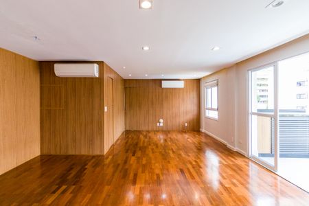 Apartamento para alugar com 2 quartos, 120m² em Real Parque, São Paulo