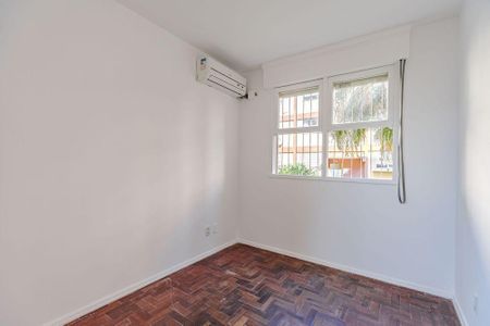 Sala  de apartamento para alugar com 2 quartos, 48m² em Centro, Viamão