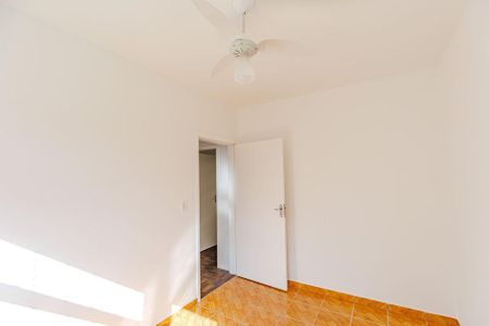 Quarto 2 de apartamento para alugar com 2 quartos, 48m² em Centro, Viamão