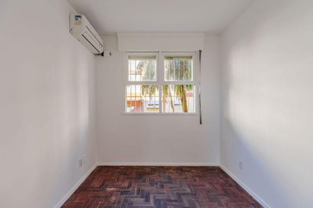 Sala  de apartamento para alugar com 2 quartos, 48m² em Centro, Viamão