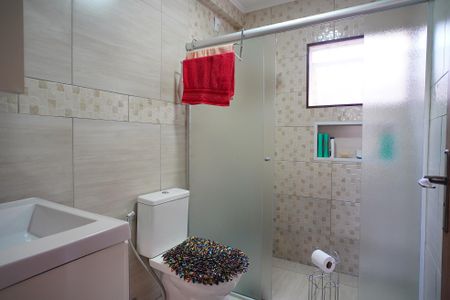 Banheiro de casa à venda com 5 quartos, 535m² em Vila Nova, Porto Alegre