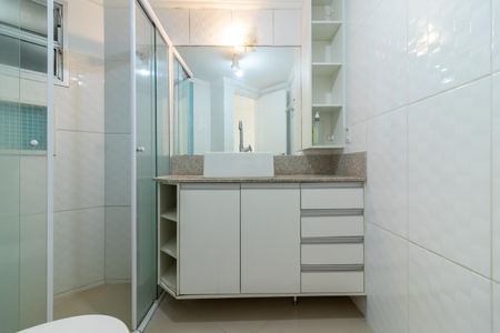 Apartamento à venda com 72m², 3 quartos e 2 vagas Apartamento à venda com 72m², 3 quartos e 2 vagasBanheiro