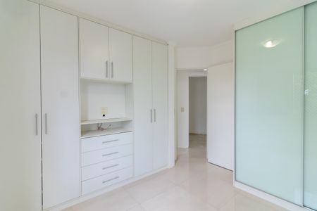 Apartamento à venda com 72m², 3 quartos e 2 vagas Apartamento à venda com 72m², 3 quartos e 2 vagasQuarto 2