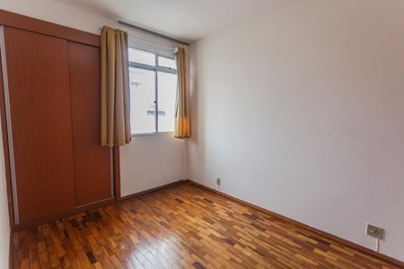 Quarto 2 de apartamento para alugar com 2 quartos, 65m² em Floresta, Belo Horizonte