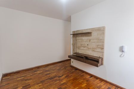 Sala de apartamento para alugar com 2 quartos, 65m² em Floresta, Belo Horizonte