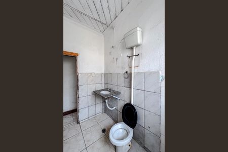 Casa para alugar com 70m², 3 quartos e sem vaga Casa para alugar com 70m², 3 quartos e sem vagaBanheiro