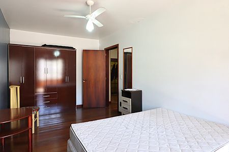Casa à venda com 262m², 3 quartos e 6 vagasQuarto 3