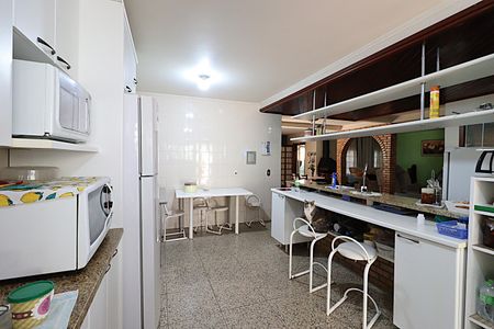 Casa à venda com 262m², 3 quartos e 6 vagasCozinha