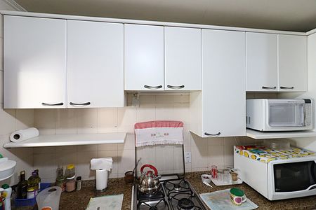Casa à venda com 262m², 3 quartos e 6 vagasCozinha - Armários