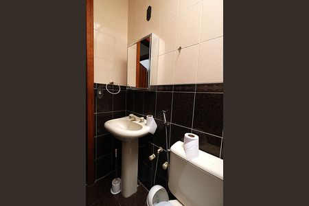 Casa à venda com 262m², 3 quartos e 6 vagasBanheiro Social