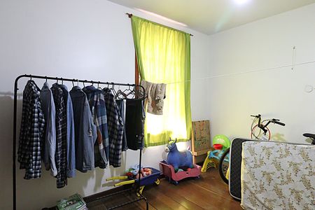 Casa à venda com 262m², 3 quartos e 6 vagasQuarto 2