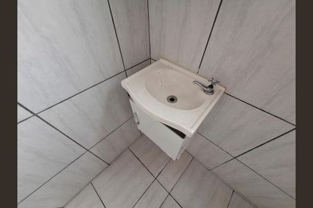Casa para alugar com 50m², 1 quarto e sem vaga Casa para alugar com 50m², 1 quarto e sem vagaBanheiro