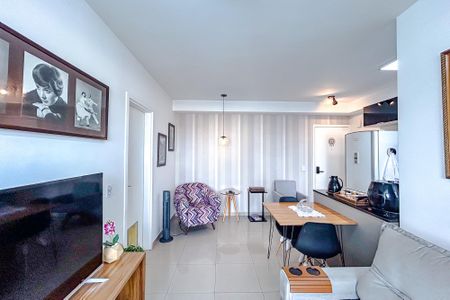 Apartamento à venda com 45m², 1 quarto e 1 vagaSala