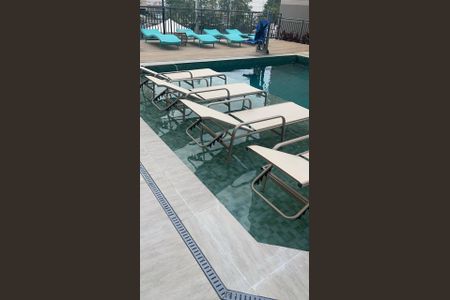 Apartamento à venda com 63m², 3 quartos e 1 vaga Apartamento à venda com 63m², 3 quartos e 1 vagaPiscina