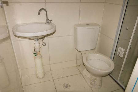 Apartamento à venda com 63m², 3 quartos e 1 vaga Apartamento à venda com 63m², 3 quartos e 1 vagaBanheiro Social